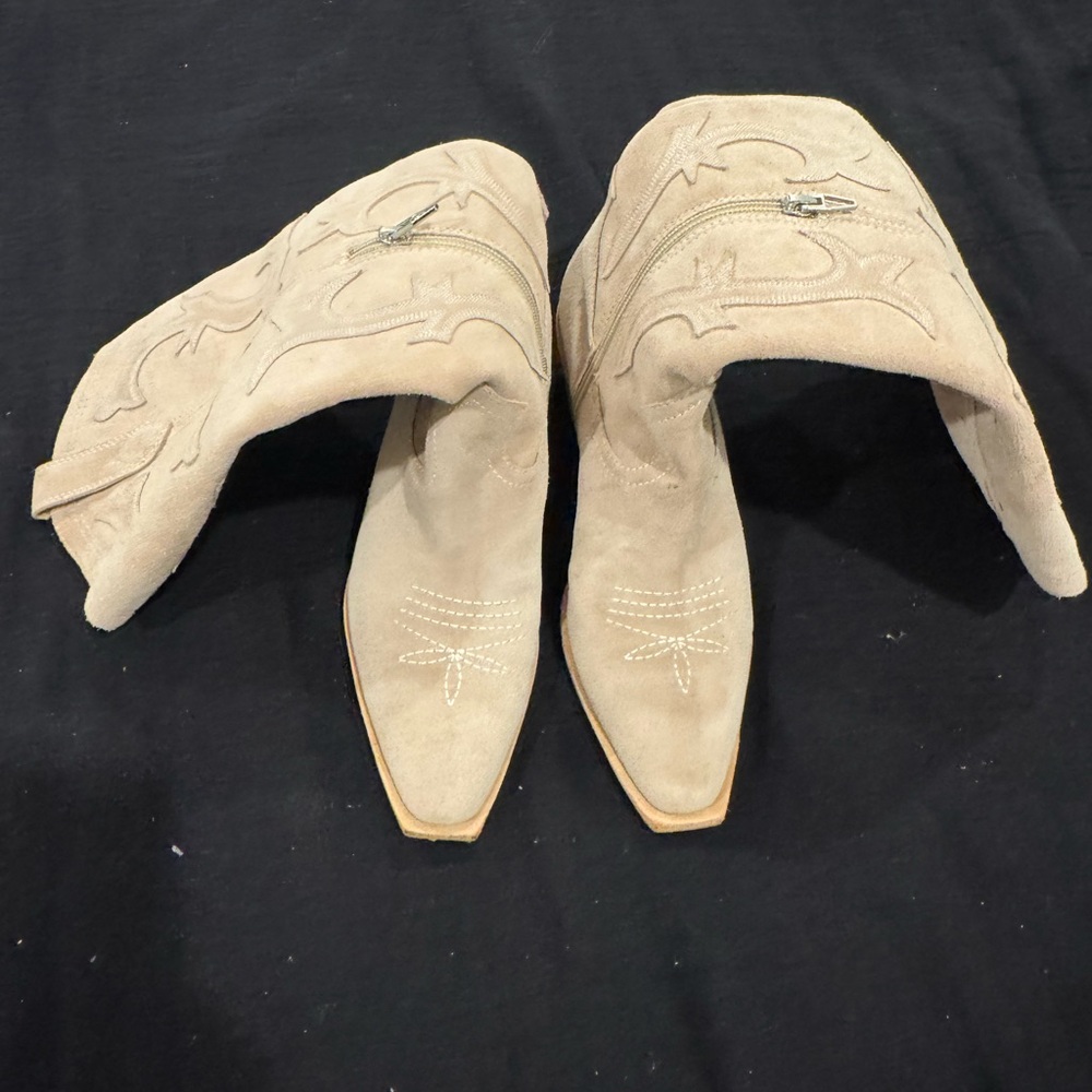 Dolce Vita Beige Embroidered Heeled Boots-see pic 4 details,angles&measurements - Picture 10 of 15